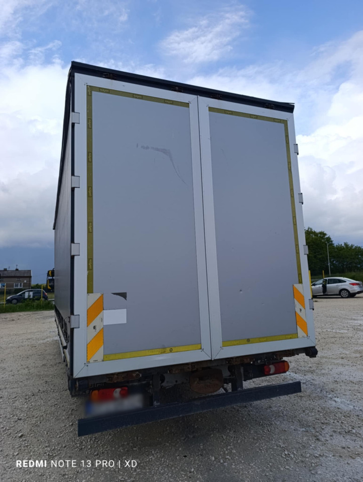 DAF LF 250 / Curtainsider 18 EPAL / sleeping cab - Camion cu prelată: Foto 3 DAF LF 250 / Curtainsider 18 EPAL / sleeping cab - Camion cu prelată: Foto 3