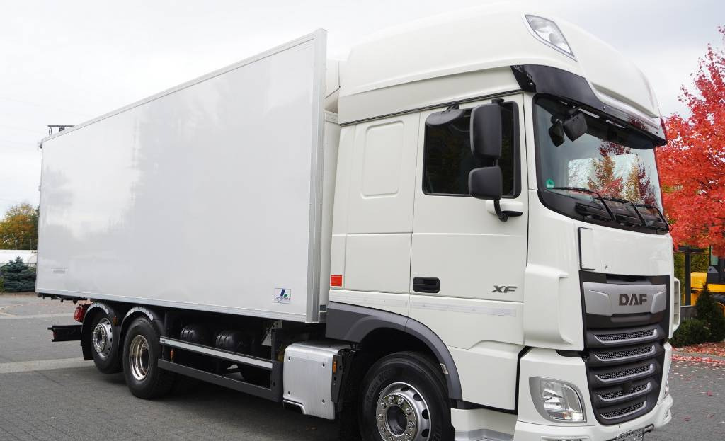 DAF XF 450 6×2 E6 / Refrigerator Lacapitaine / ATP/FRC to 2027 / 18 pallets - Camion frigider: Foto 3 DAF XF 450 6×2 E6 / Refrigerator Lacapitaine / ATP/FRC to 2027 / 18 pallets - Camion frigider: Foto 3