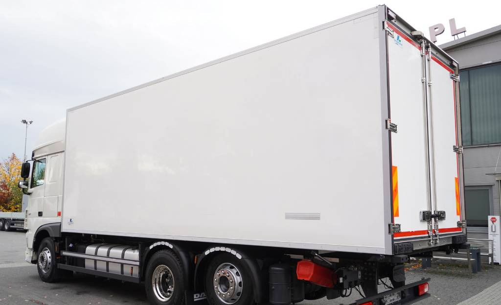DAF XF 450 6×2 E6 / Refrigerator Lacapitaine / ATP/FRC to 2027 / 18 pallets - Camion frigider: Foto 5 DAF XF 450 6×2 E6 / Refrigerator Lacapitaine / ATP/FRC to 2027 / 18 pallets - Camion frigider: Foto 5