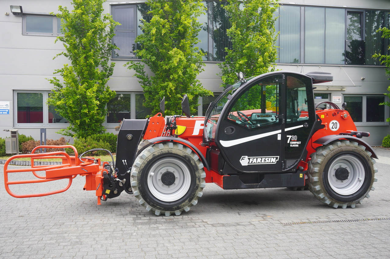 FARESIN 730C Classic 55 / 550 MTH !!! / 7 m reach / joystick - Stivuitor telescopic: Foto 4 FARESIN 730C Classic 55 / 550 MTH !!! / 7 m reach / joystick - Stivuitor telescopic: Foto 4