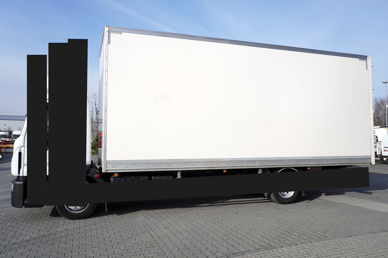 Giraudon 120.190 - Caroserie furgon: Foto 2 Giraudon 120.190 - Caroserie furgon: Foto 2