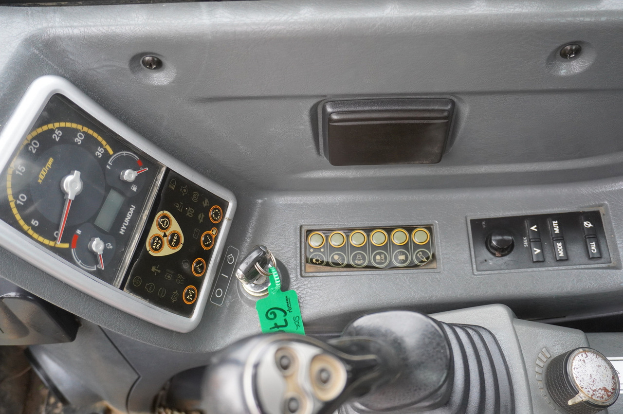 Excavator pe roţi Hyundai Robex 55W-9 Wheeled Excavator 5.5t / 2 units: Foto 14 Excavator pe roţi Hyundai Robex 55W-9 Wheeled Excavator 5.5t / 2 units: Foto 14