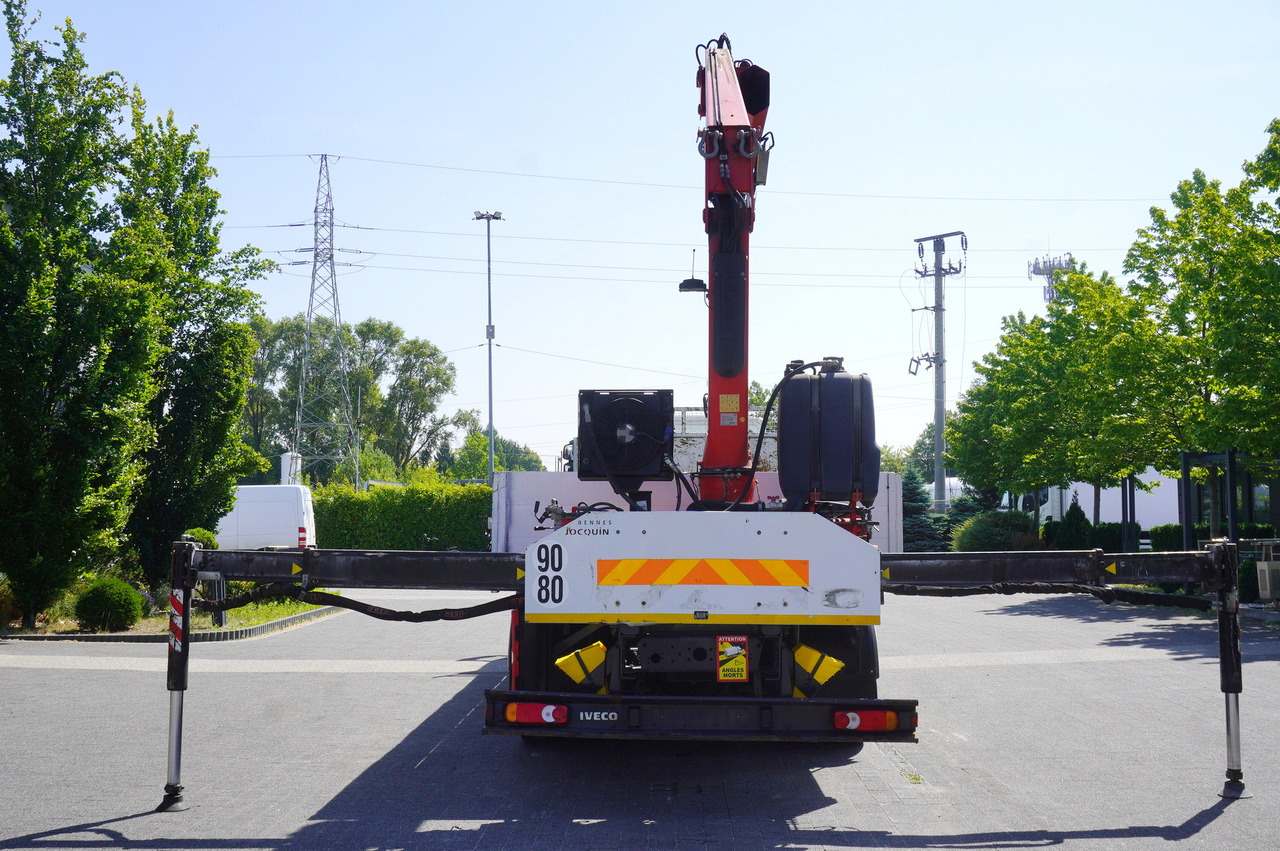 IVECO EUROCARGO 190-280L / FASSI F135A / 8 M / Lift cap. 5580 kg - Camion platformă, Camion cu macara: Foto 4 IVECO EUROCARGO 190-280L / FASSI F135A / 8 M / Lift cap. 5580 kg - Camion platformă, Camion cu macara: Foto 4