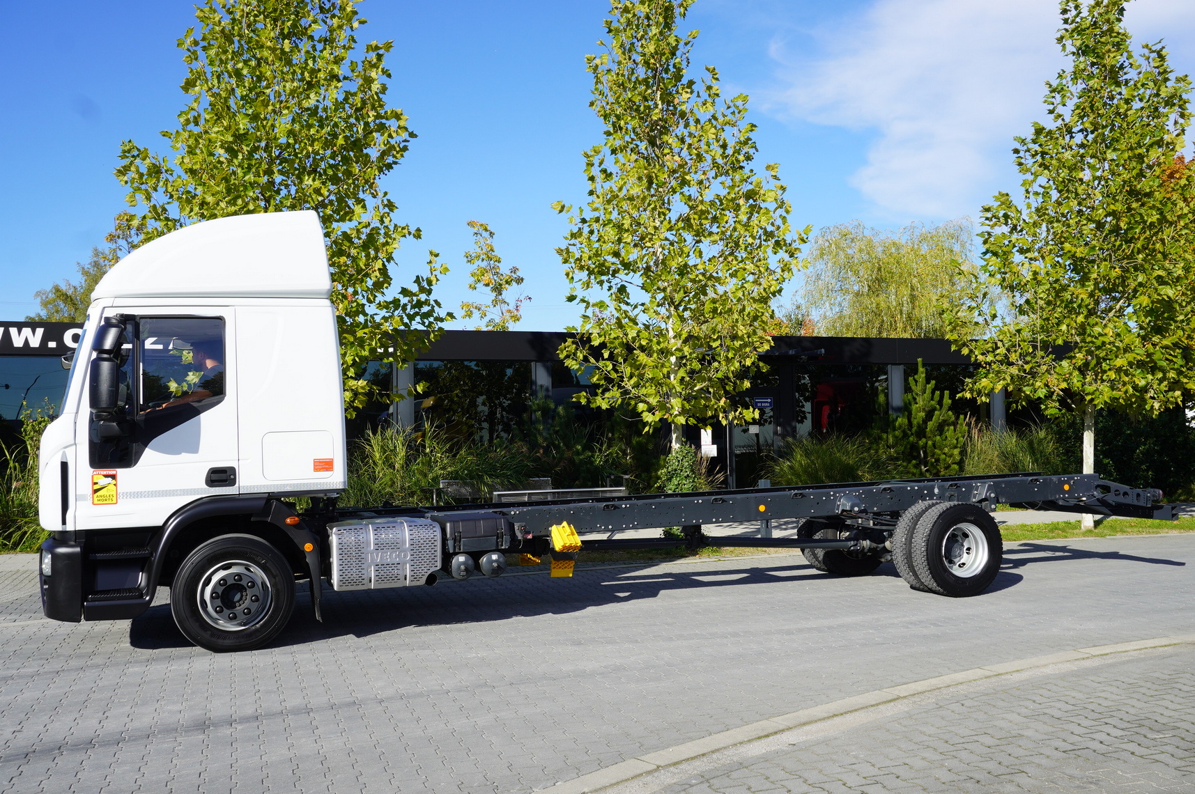 IVECO Eurocargo 140e19 4×2 E6 Glob / ADR / frame 8,1m - Camion şasiu: Foto 2 IVECO Eurocargo 140e19 4×2 E6 Glob / ADR / frame 8,1m - Camion şasiu: Foto 2