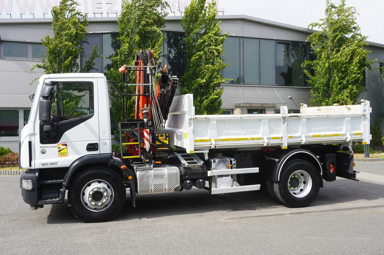 IVECO Eurocargo 160-250 / Fassi F95 crane / 120 tho. km / 3-sided tipper - Camion cu macara: Foto 5 IVECO Eurocargo 160-250 / Fassi F95 crane / 120 tho. km / 3-sided tipper - Camion cu macara: Foto 5