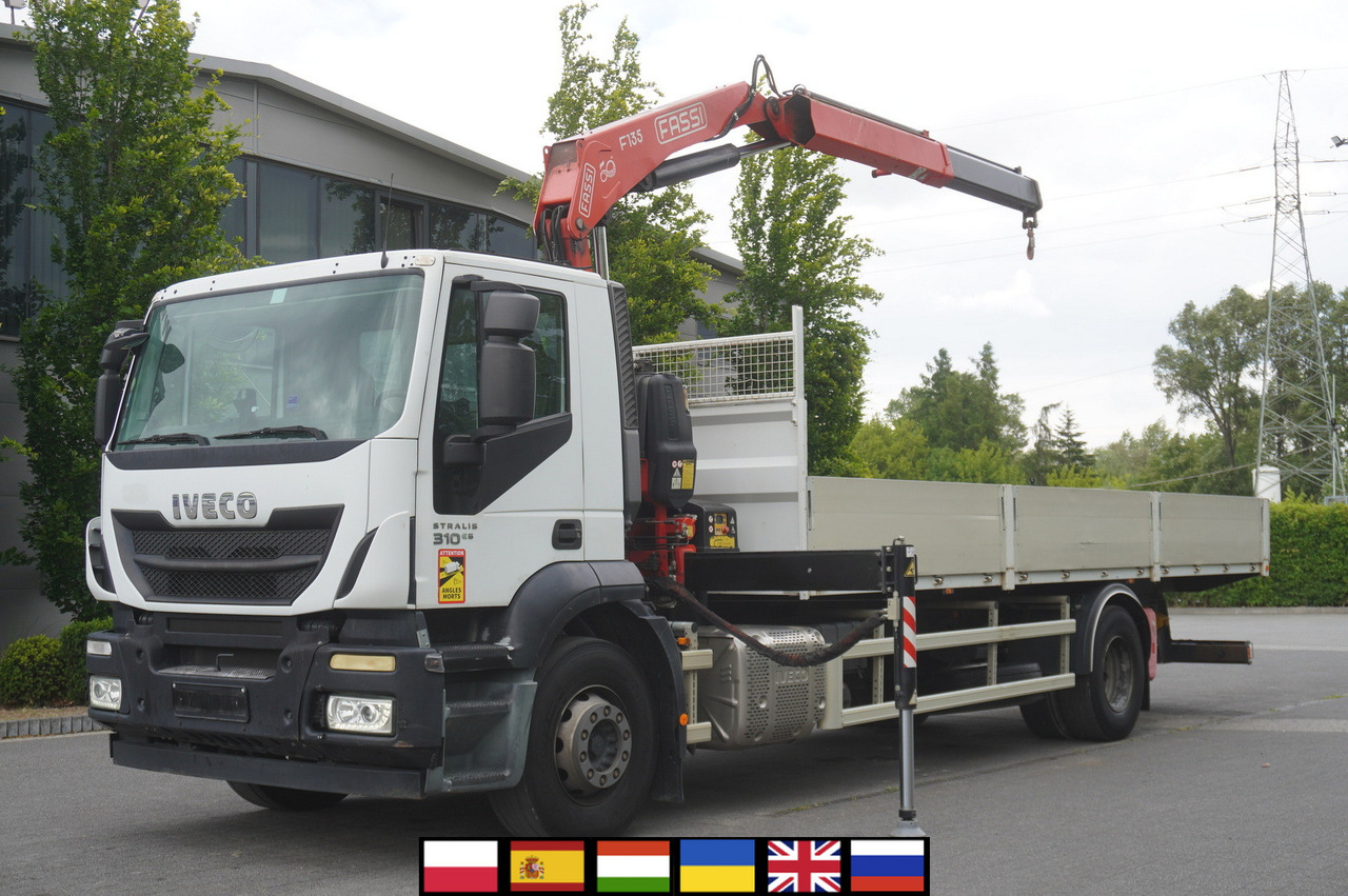 IVECO STRALIS 19.310 E6 / Flatbed 19 EPAL / FASSI F135 / 225 MTH! / 5.7 T - Camion platformă, Camion cu macara: Foto 1 IVECO STRALIS 19.310 E6 / Flatbed 19 EPAL / FASSI F135 / 225 MTH! / 5.7 T - Camion platformă, Camion cu macara: Foto 1