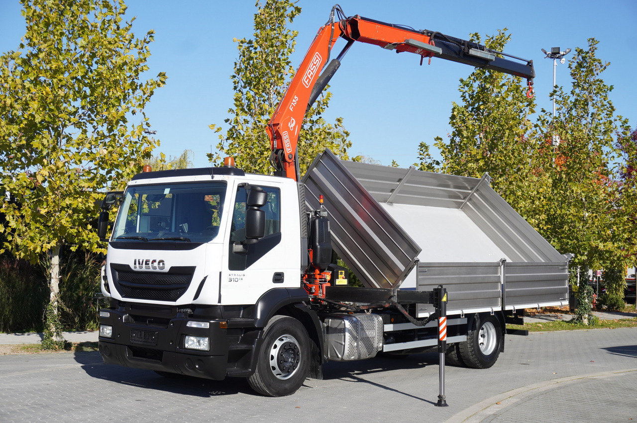 IVECO Stralis 310 E6 / NEW 3-sided tipper / Fassi F135 crane with remote control - Camion basculantă, Camion cu macara: Foto 2 IVECO Stralis 310 E6 / NEW 3-sided tipper / Fassi F135 crane with remote control - Camion basculantă, Camion cu macara: Foto 2
