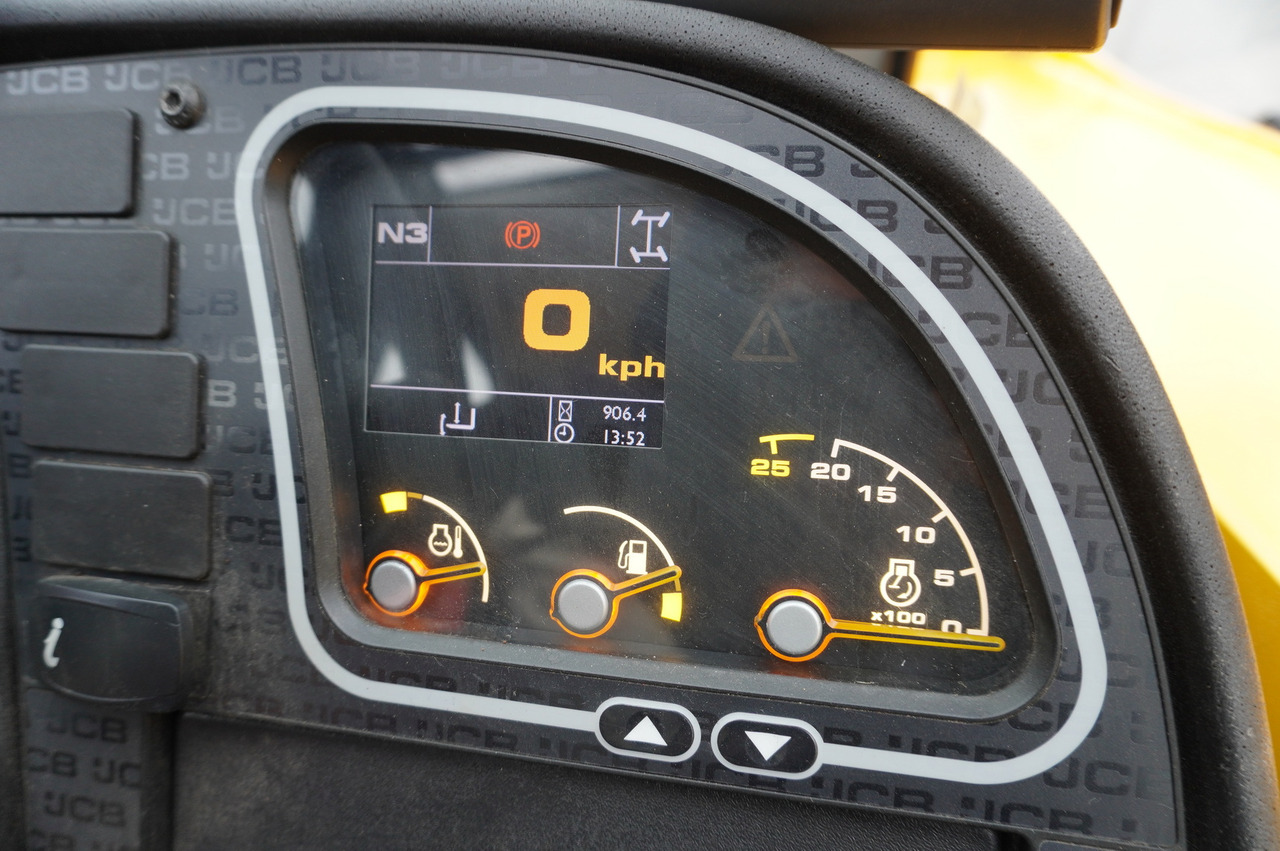 JCB 531-70 / 900 MTH telescopic charger! / 3.1 T / 7 M - Stivuitor telescopic: Foto 2 JCB 531-70 / 900 MTH telescopic charger! / 3.1 T / 7 M - Stivuitor telescopic: Foto 2