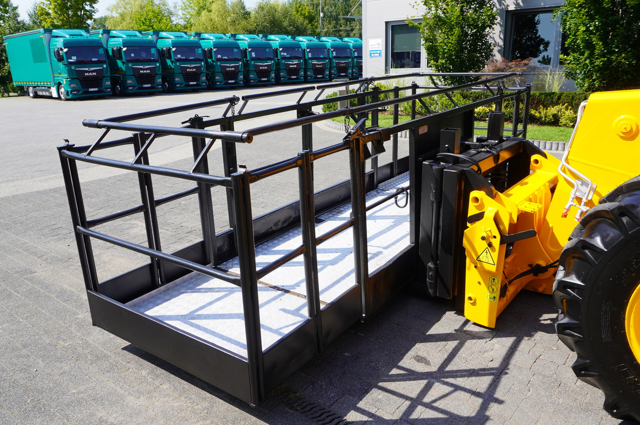 Stivuitor telescopic JCB 535-95 / 3.5 T / range 9.5 m / joystick: Foto 19 Stivuitor telescopic JCB 535-95 / 3.5 T / range 9.5 m / joystick: Foto 19