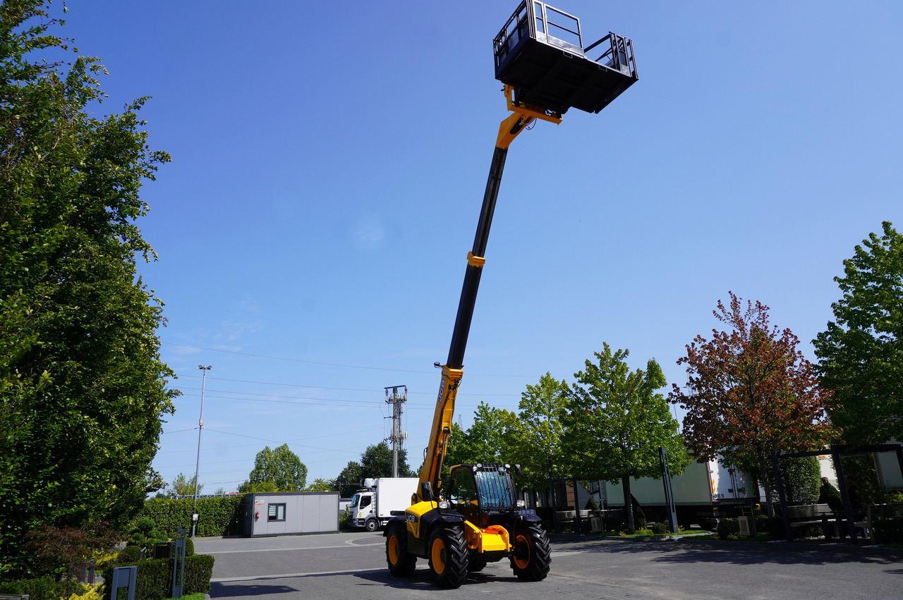 Stivuitor telescopic JCB 535-95 / 3.5 T / range 9.5 m / joystick: Foto 15 Stivuitor telescopic JCB 535-95 / 3.5 T / range 9.5 m / joystick: Foto 15