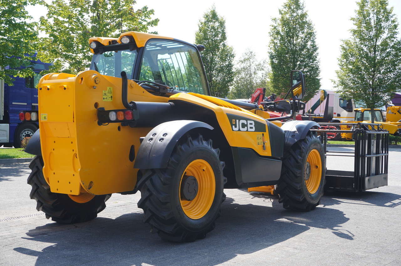 JCB 535-95 / 3.5 T / range 9.5 m / joystick - Stivuitor telescopic: Foto 5 JCB 535-95 / 3.5 T / range 9.5 m / joystick - Stivuitor telescopic: Foto 5