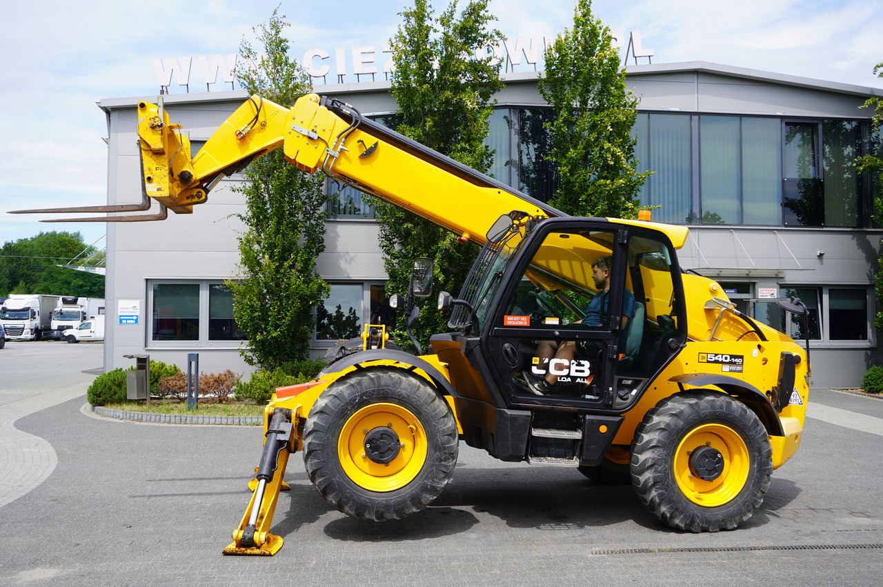 JCB 540-140 telescopic loader / 14 m range / 1800 MTH - Stivuitor telescopic: Foto 2 JCB 540-140 telescopic loader / 14 m range / 1800 MTH - Stivuitor telescopic: Foto 2