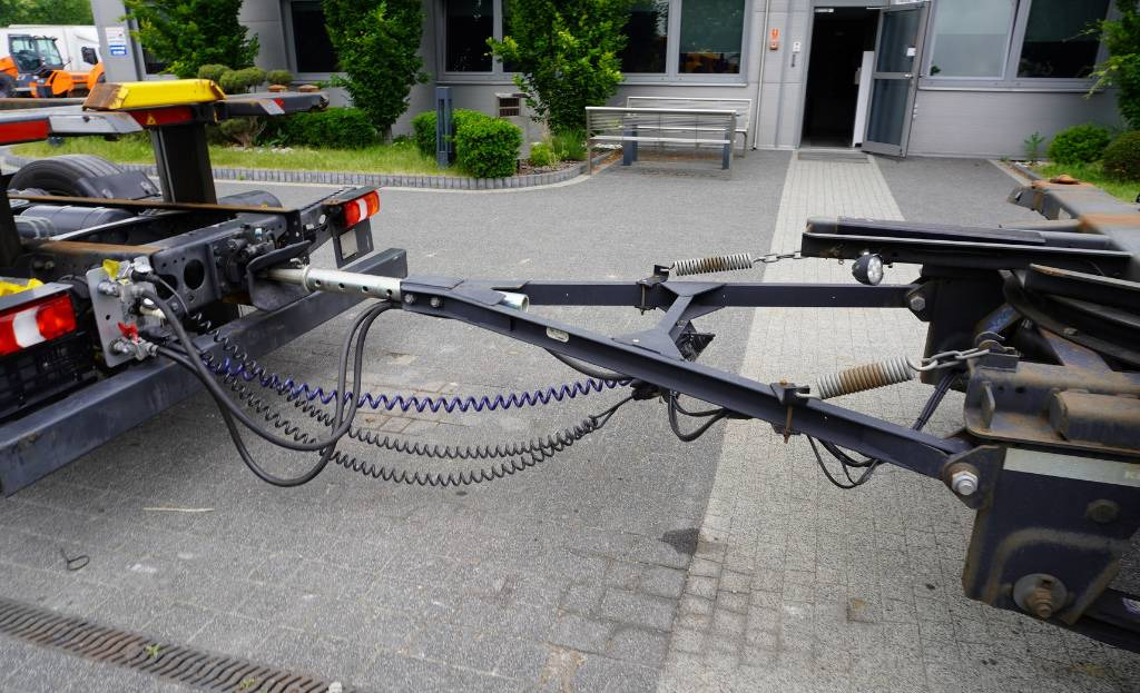 KOGEL BDF Low Deck Mega trailer - Remorcă transport containere/ Swap body: Foto 4 KOGEL BDF Low Deck Mega trailer - Remorcă transport containere/ Swap body: Foto 4