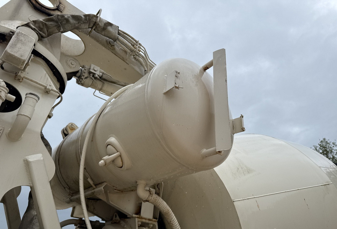 Leasing de MAN TGS 32.400 8x4 Concrete Mixer Pump truck / 426 MTH !!! / 18 meters MAN TGS 32.400 8x4 Concrete Mixer Pump truck / 426 MTH !!! / 18 meters: Foto 7 Leasing de MAN TGS 32.400 8x4 Concrete Mixer Pump truck / 426 MTH !!! / 18 meters MAN TGS 32.400 8x4 Concrete Mixer Pump truck / 426 MTH !!! / 18 meters: Foto 7