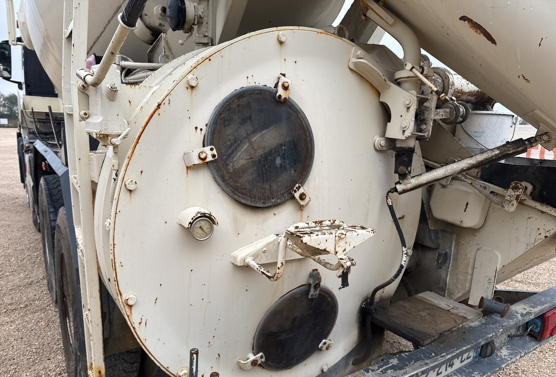 Leasing de MAN TGS 32.400 8x4 Concrete Mixer Pump truck / 426 MTH !!! / 18 meters MAN TGS 32.400 8x4 Concrete Mixer Pump truck / 426 MTH !!! / 18 meters: Foto 11 Leasing de MAN TGS 32.400 8x4 Concrete Mixer Pump truck / 426 MTH !!! / 18 meters MAN TGS 32.400 8x4 Concrete Mixer Pump truck / 426 MTH !!! / 18 meters: Foto 11