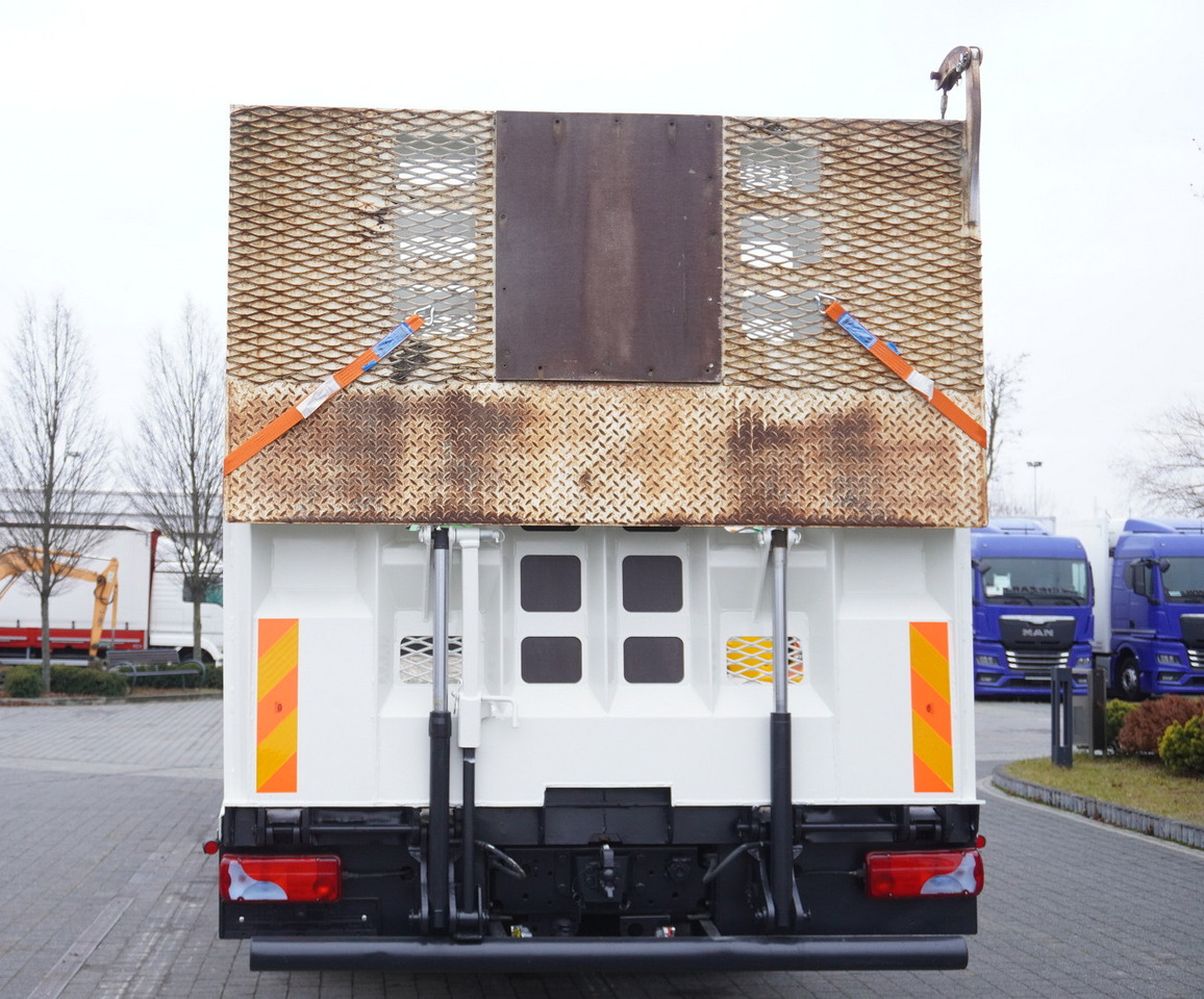 MAN TGS 35.360 E5 8x2 / HDS HIAB XS 166 HIDUO / 6.2 t lifting capacity / 12 m reach - Camion transport auto, Camion cu macara: Foto 3 MAN TGS 35.360 E5 8x2 / HDS HIAB XS 166 HIDUO / 6.2 t lifting capacity / 12 m reach - Camion transport auto, Camion cu macara: Foto 3