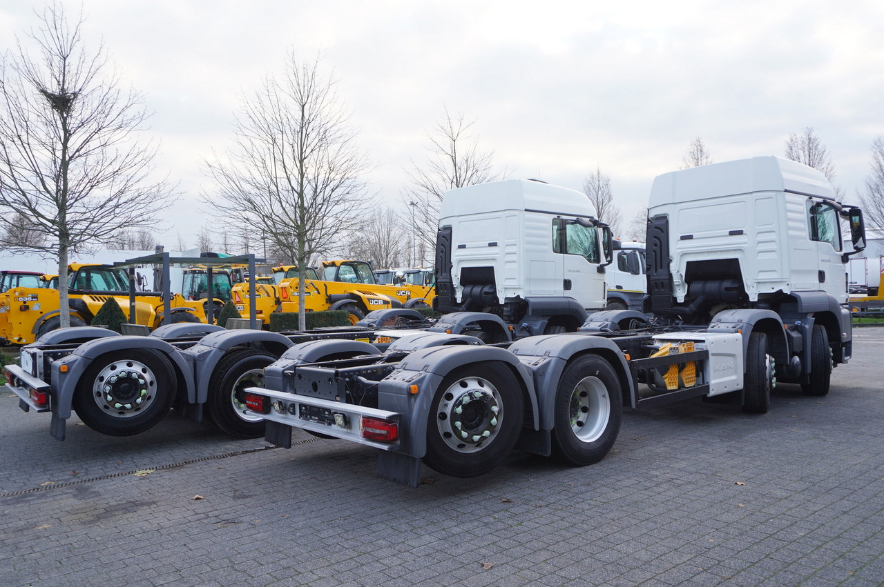 MAN TGS 35.420 8×2 / Chassis 6.4 m / 3 steered axles - Camion cu macara: Foto 3 MAN TGS 35.420 8×2 / Chassis 6.4 m / 3 steered axles - Camion cu macara: Foto 3