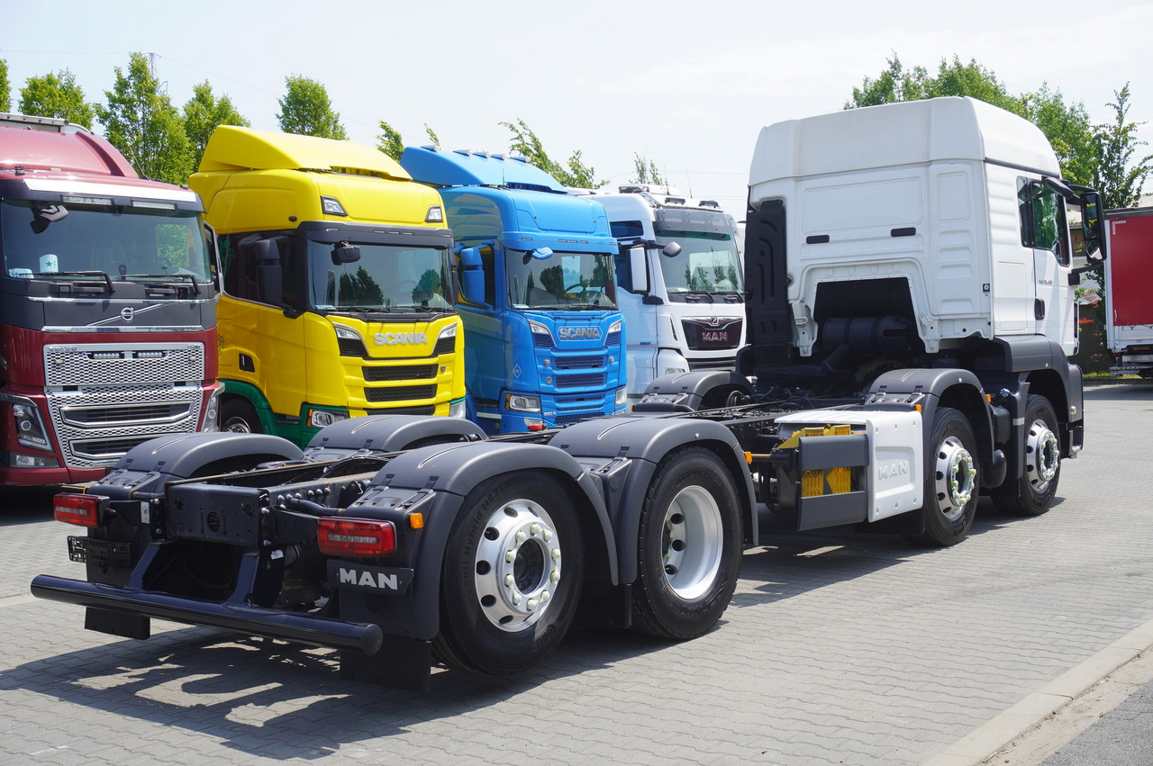 MAN TGS 35.420 8x2 / Chassis 6.4 m / 3 steered axles - Camion şasiu: Foto 5 MAN TGS 35.420 8x2 / Chassis 6.4 m / 3 steered axles - Camion şasiu: Foto 5