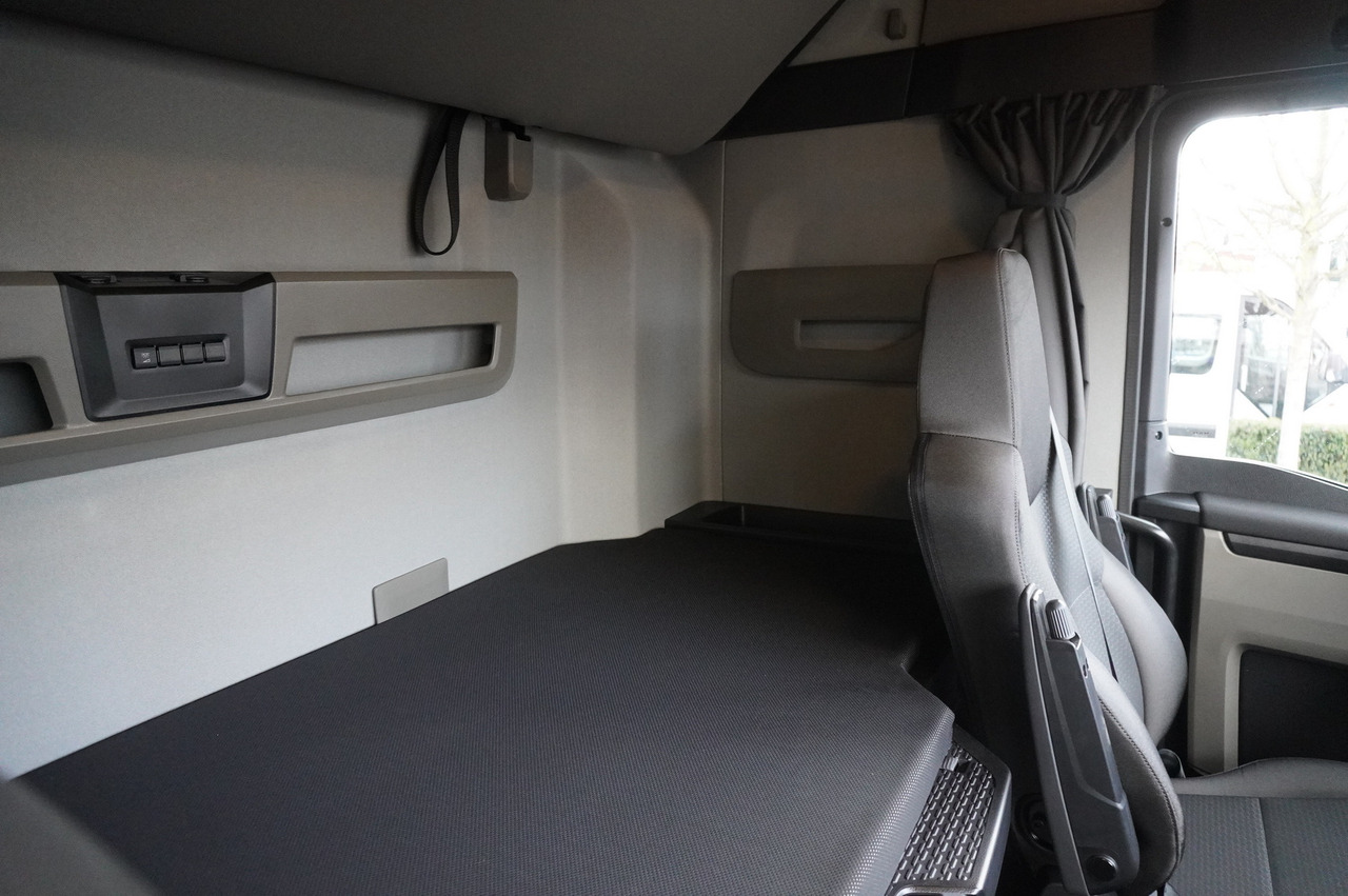 Camion izoterma nou MAN TGX 26.400 / IGLOOCAR / Carrier Supra 1150 MT Silent: Foto 24 Camion izoterma nou MAN TGX 26.400 / IGLOOCAR / Carrier Supra 1150 MT Silent: Foto 24