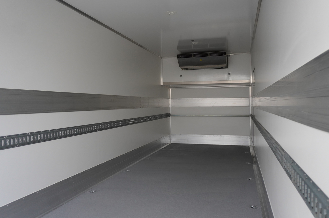 Camion izoterma nou MAN TGX 26.400 / IGLOOCAR / Carrier Supra 1150 MT Silent: Foto 15 Camion izoterma nou MAN TGX 26.400 / IGLOOCAR / Carrier Supra 1150 MT Silent: Foto 15