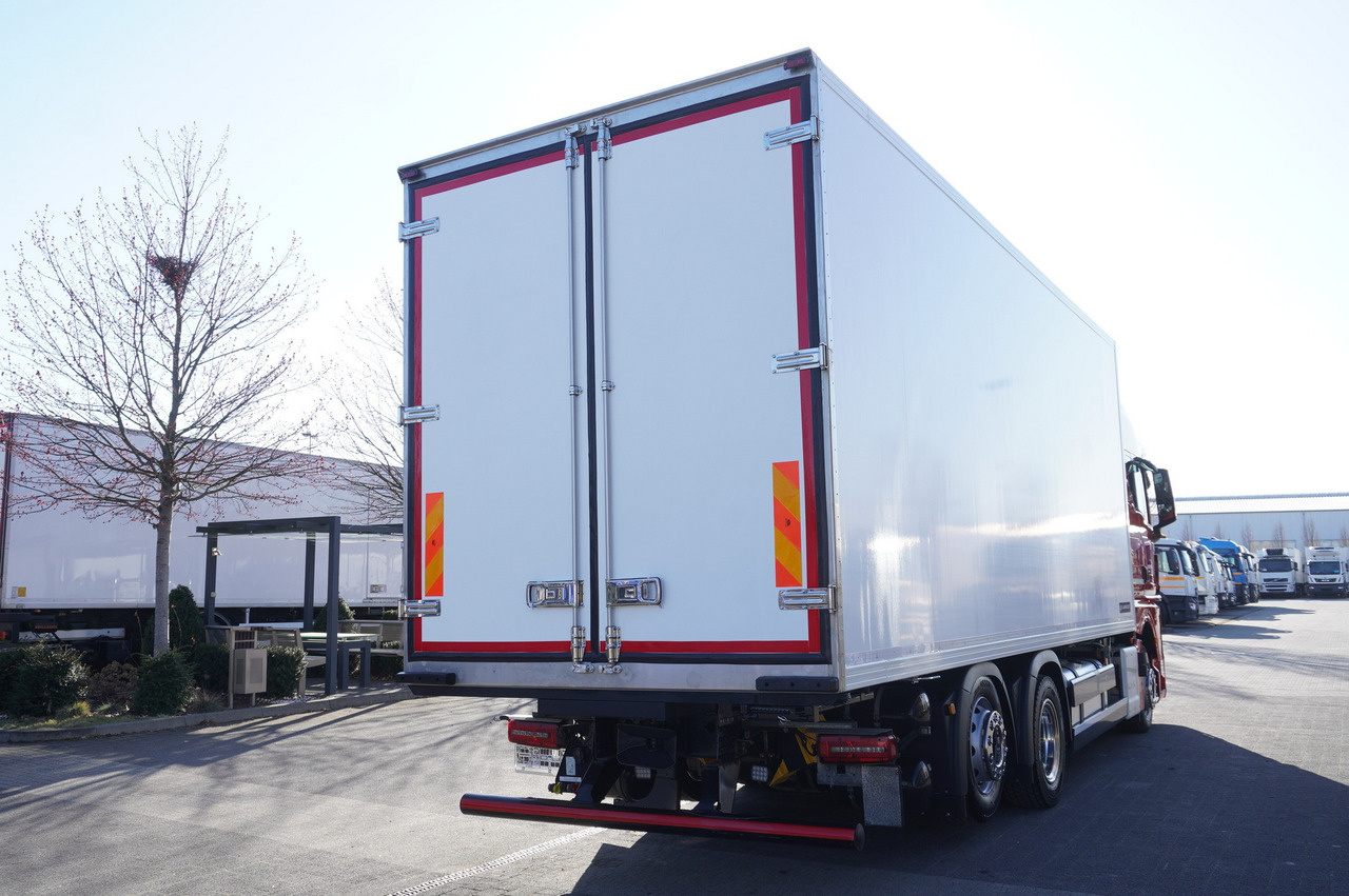 MAN TGX 26.510 / 2022 / New Lamberet refrigerator bitemperature/ Carrier Supra 1150 MT / 4 units - Camion frigider: Foto 4 MAN TGX 26.510 / 2022 / New Lamberet refrigerator bitemperature/ Carrier Supra 1150 MT / 4 units - Camion frigider: Foto 4