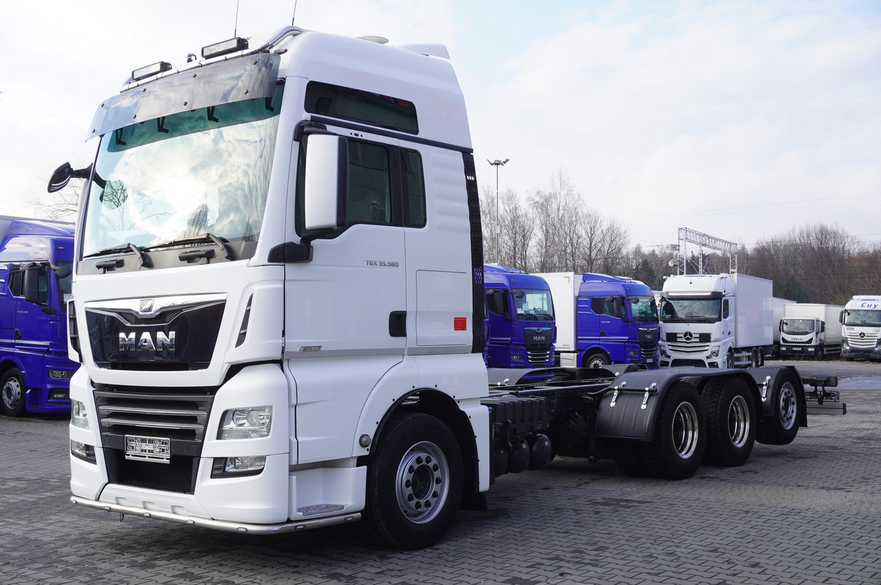 MAN TGX 35.580 E6 8x4/4 - 8.8m chassis frame - Camion şasiu: Foto 2 MAN TGX 35.580 E6 8x4/4 - 8.8m chassis frame - Camion şasiu: Foto 2
