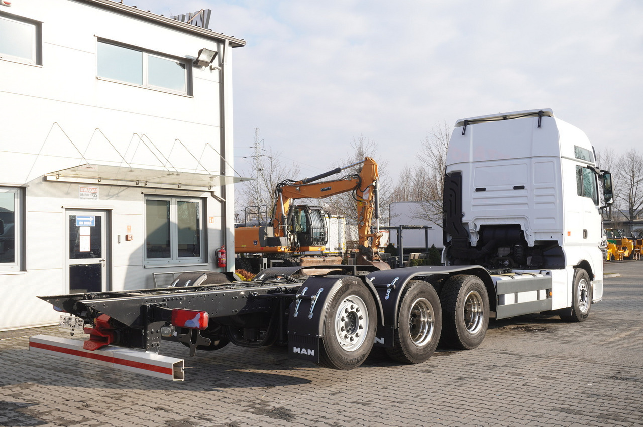 MAN TGX 35.580 E6 8x4/4 - 8.8m chassis frame - Camion cu macara: Foto 5 MAN TGX 35.580 E6 8x4/4 - 8.8m chassis frame - Camion cu macara: Foto 5