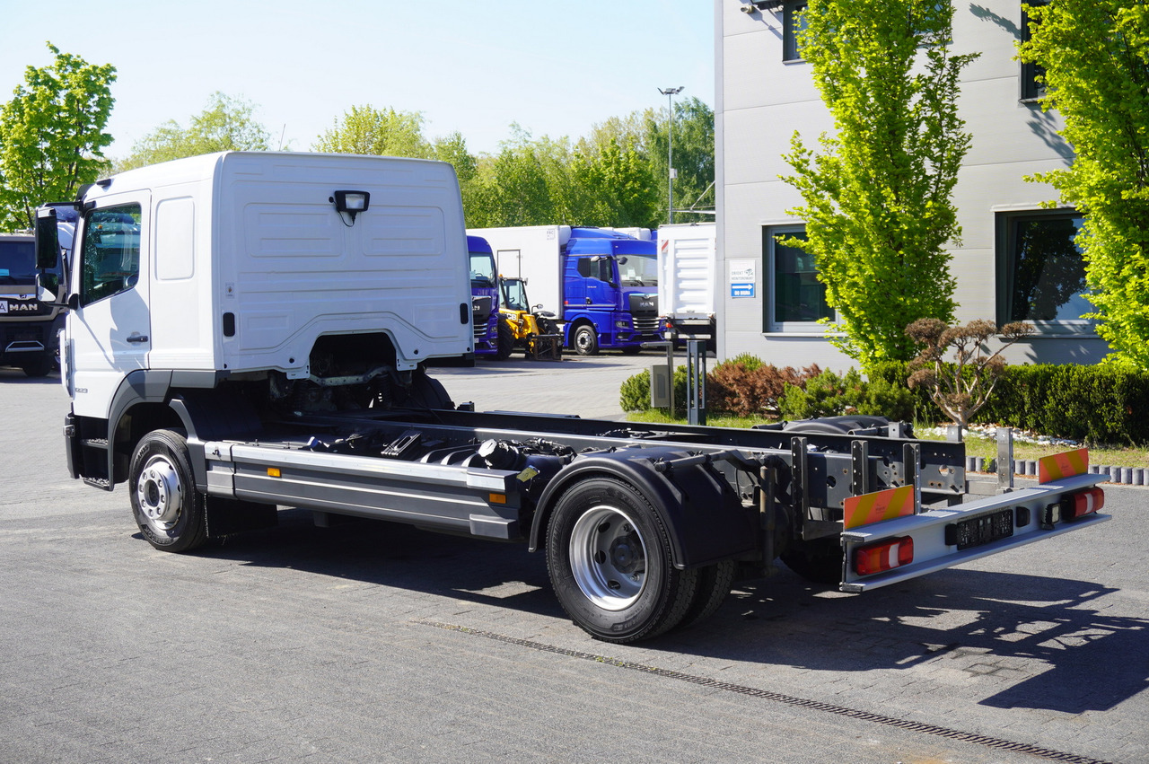 MERCEDES-BENZ 1223 / Full ADR / 440 cm chassis / Sleeper cab / 175 tho. km - Camion şasiu: Foto 5 MERCEDES-BENZ 1223 / Full ADR / 440 cm chassis / Sleeper cab / 175 tho. km - Camion şasiu: Foto 5