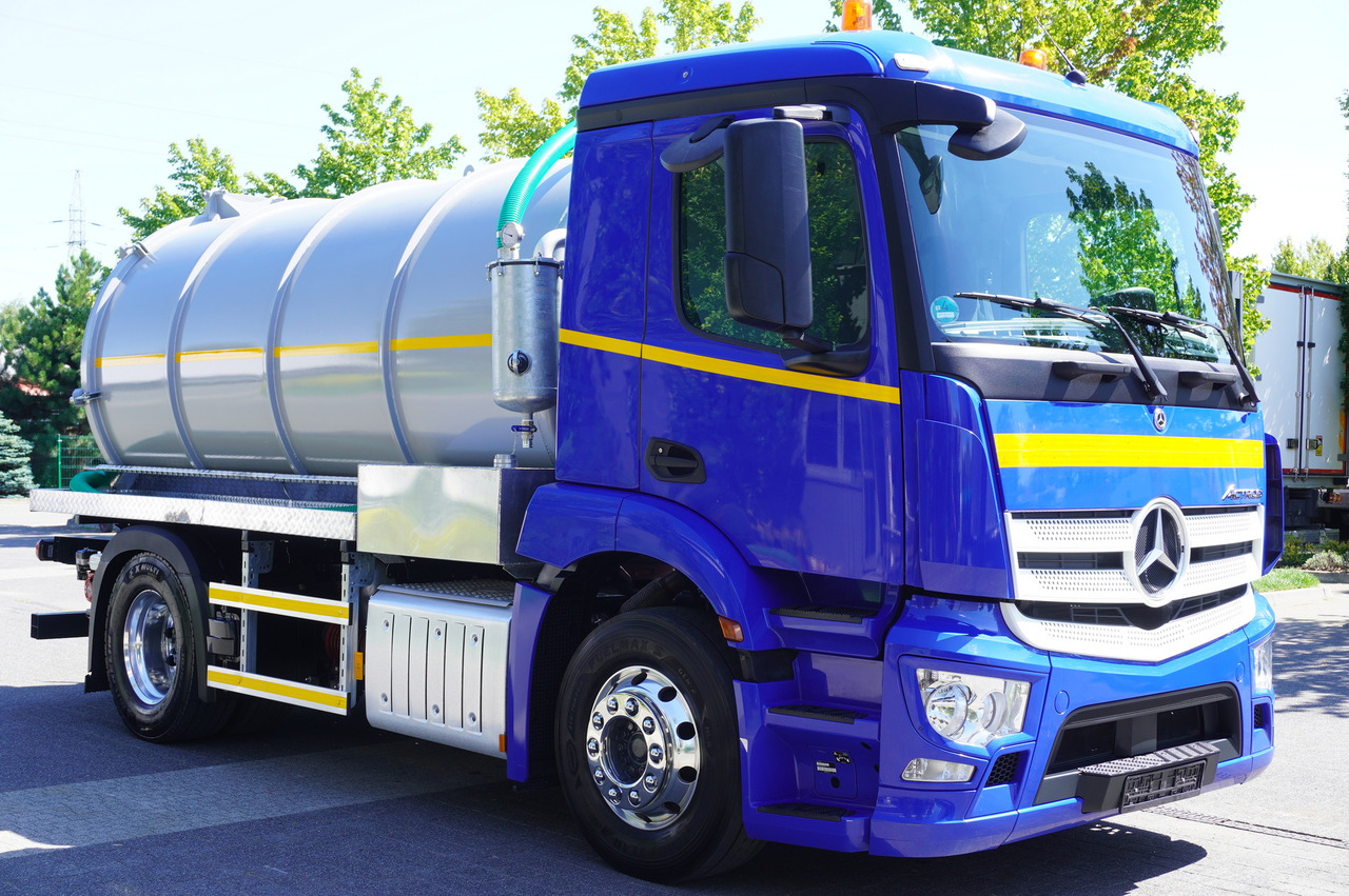 MERCEDES-BENZ Actros 18.35 LS / Body NEW septic tank (08/2025) 11000 l / 280000 kilometers! - Cisternă vidanjă: Foto 3 MERCEDES-BENZ Actros 18.35 LS / Body NEW septic tank (08/2025) 11000 l / 280000 kilometers! - Cisternă vidanjă: Foto 3