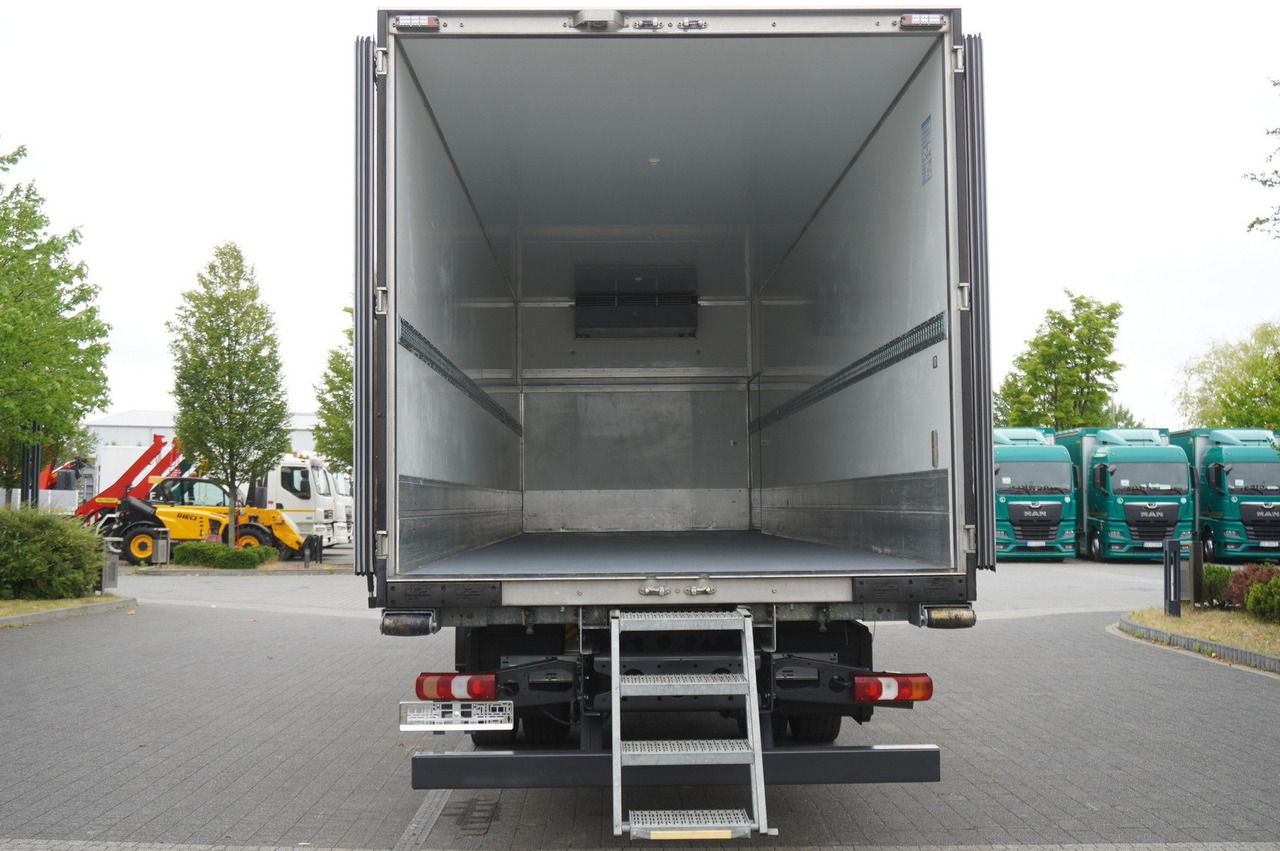 MERCEDES-BENZ Actros 1824 / Refrigerator 22 EPAL / Carrier Supra 950 / Sleeping cabin - Camion frigider: Foto 3 MERCEDES-BENZ Actros 1824 / Refrigerator 22 EPAL / Carrier Supra 950 / Sleeping cabin - Camion frigider: Foto 3