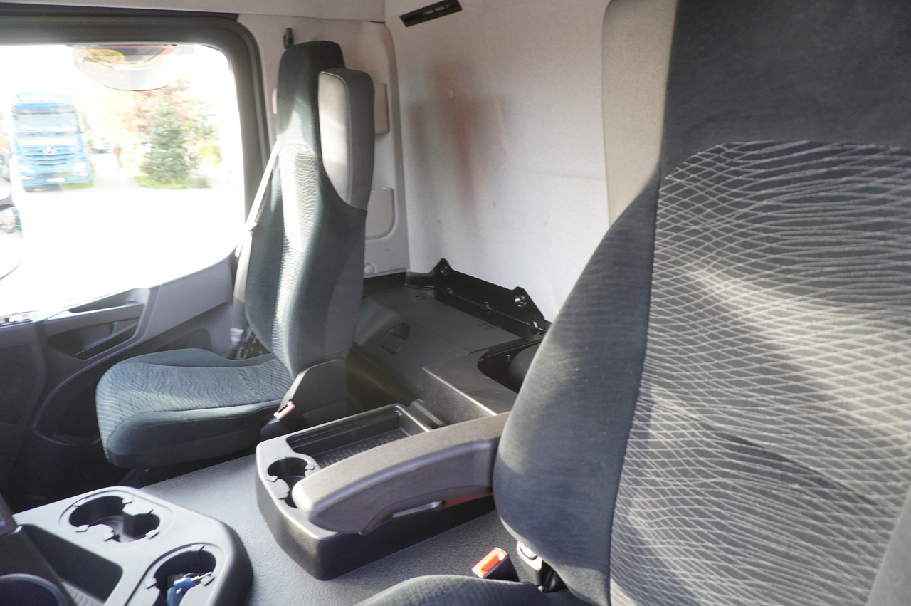 Camion cisternă MERCEDES-BENZ Actros 1833 / 260 tho. km / NEW septic tank 11000 l: Foto 27