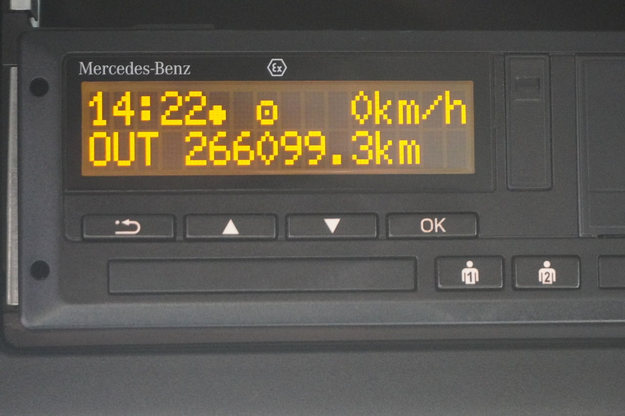 Camion cisternă MERCEDES-BENZ Actros 1833 / 260 tho. km / NEW septic tank 11000 l: Foto 24