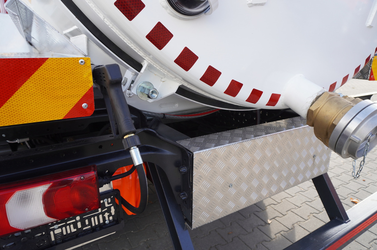 Camion cisternă MERCEDES-BENZ Actros 1833 / 260 tho. km / NEW septic tank 11000 l: Foto 12