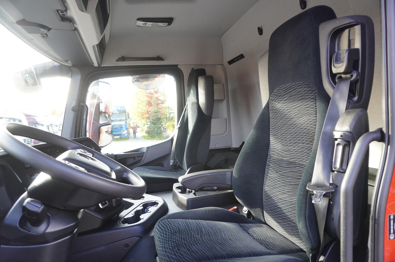 Camion cisternă MERCEDES-BENZ Actros 1833 / 260 tho. km / NEW septic tank 11000 l: Foto 22