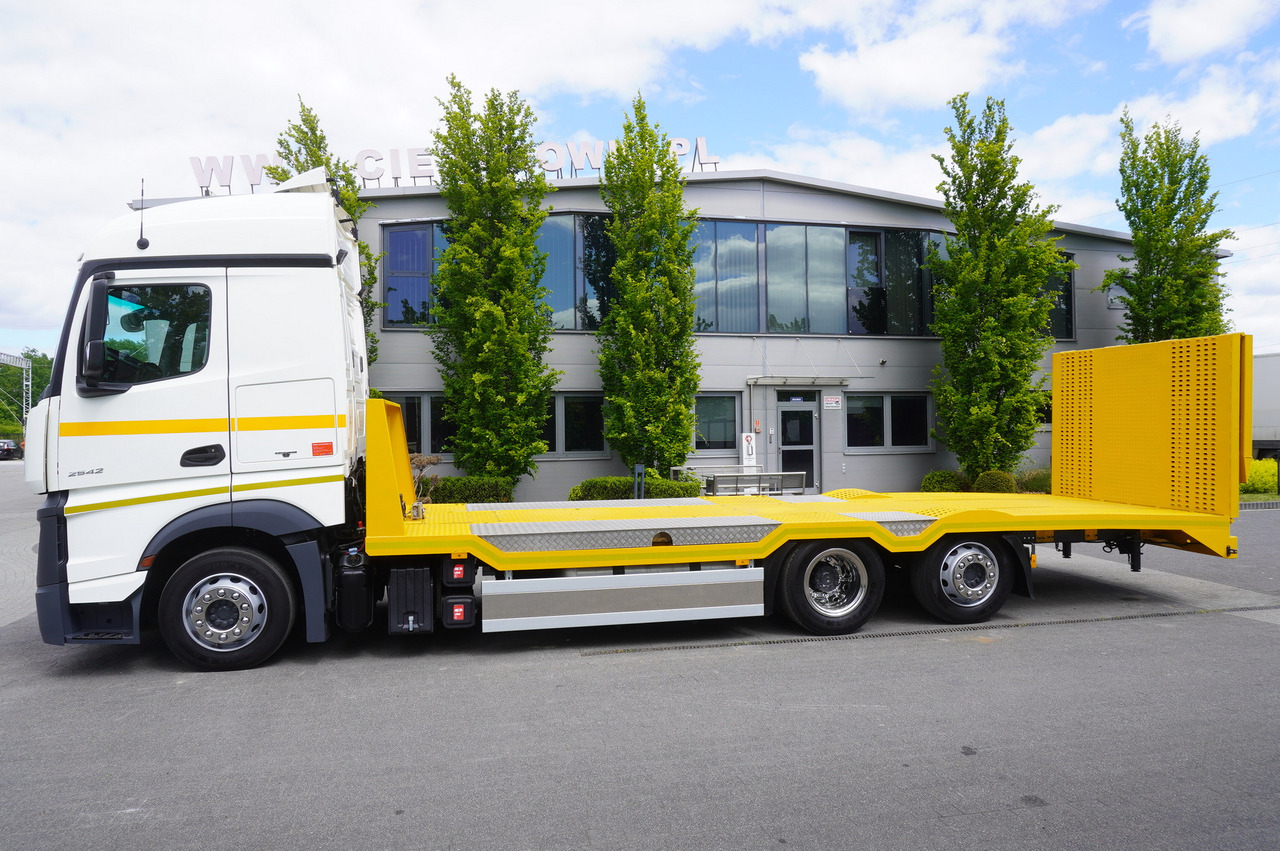 MERCEDES-BENZ Actros 2542 / NEW tow truck / steered 3rd axle - Maşină de tractare: Foto 3 MERCEDES-BENZ Actros 2542 / NEW tow truck / steered 3rd axle - Maşină de tractare: Foto 3