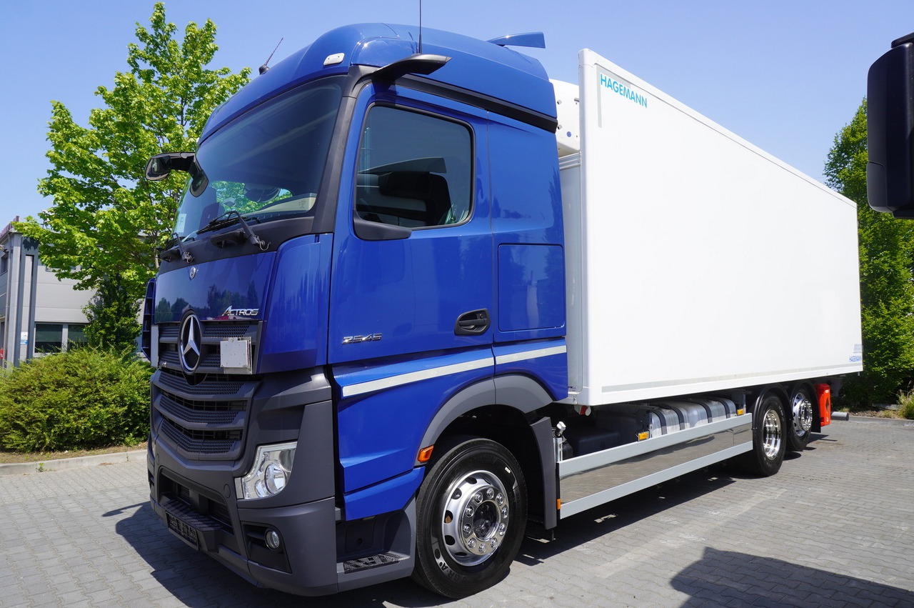 MERCEDES-BENZ Actros 2545 / 2021 / Hagemann refrigerator Multitemperature - Camion frigider: Foto 2 MERCEDES-BENZ Actros 2545 / 2021 / Hagemann refrigerator Multitemperature - Camion frigider: Foto 2