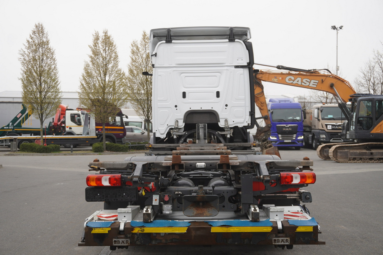 MERCEDES-BENZ Actros 2545 6×2 MP5 / ADR / several units - Camion transport containere/ Swap body: Foto 4 MERCEDES-BENZ Actros 2545 6×2 MP5 / ADR / several units - Camion transport containere/ Swap body: Foto 4