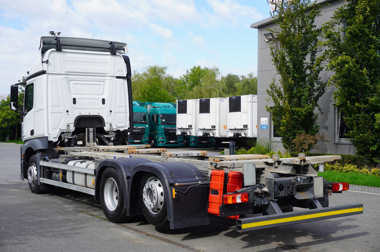MERCEDES-BENZ Actros 2545 6×2 MP5 / Full ADR / 2 units - Camion transport containere/ Swap body: Foto 4 MERCEDES-BENZ Actros 2545 6×2 MP5 / Full ADR / 2 units - Camion transport containere/ Swap body: Foto 4