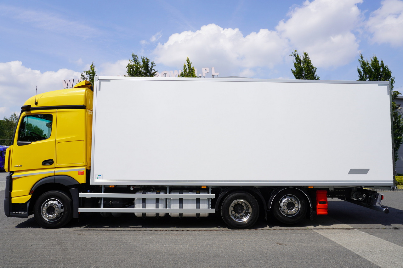 MERCEDES-BENZ Actros 2545 MP5 6×2 E6 / NEW Igloocar refrigerator / 19 pallets - Camion frigider: Foto 2 MERCEDES-BENZ Actros 2545 MP5 6×2 E6 / NEW Igloocar refrigerator / 19 pallets - Camion frigider: Foto 2