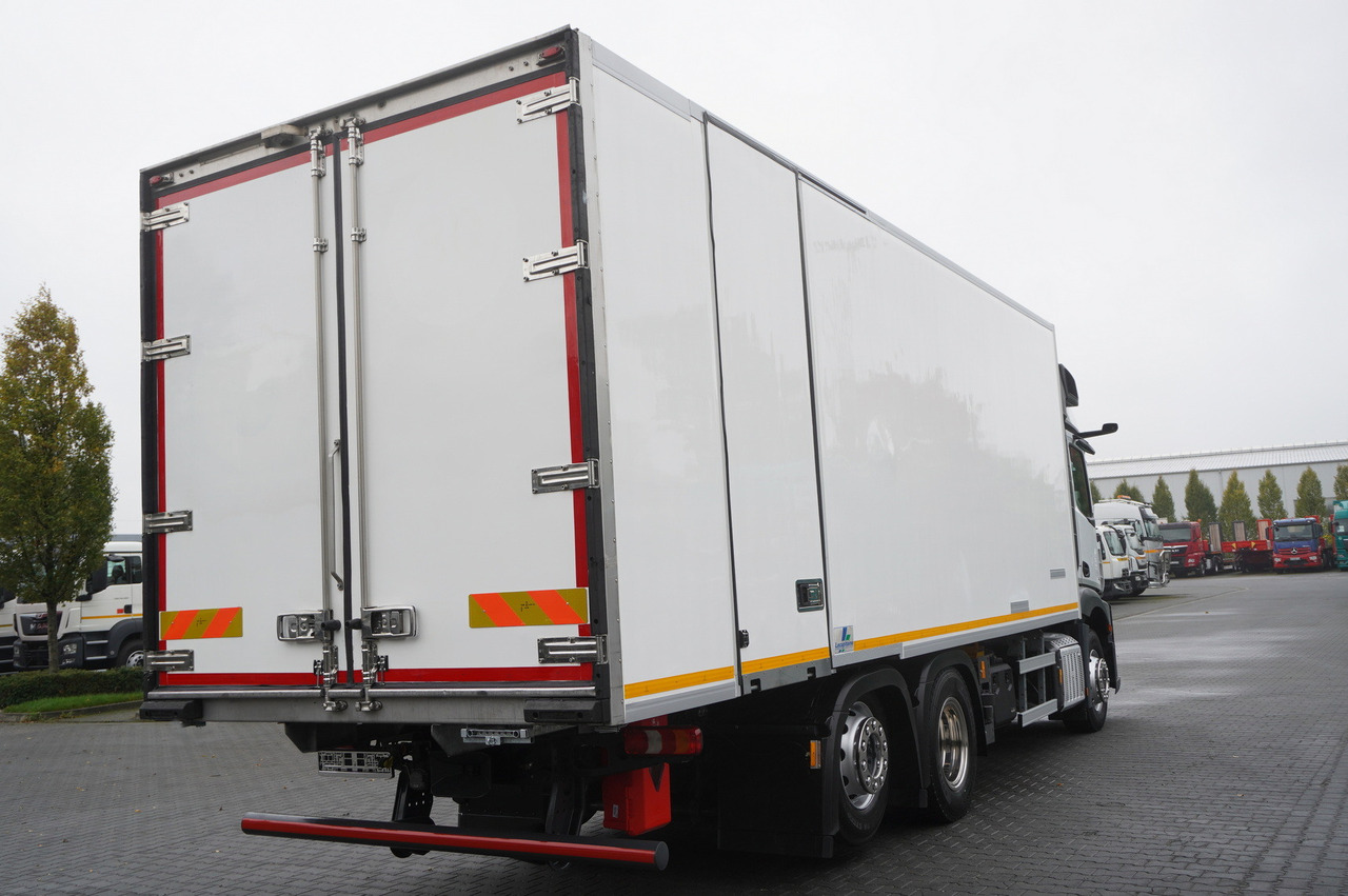 MERCEDES-BENZ Actros 2545 MP5 / Lecapitaine 18 EPAL refrigerator / Bitemperature / Carrier Supra 850 MT / ADR AT - Camion frigider: Foto 5 MERCEDES-BENZ Actros 2545 MP5 / Lecapitaine 18 EPAL refrigerator / Bitemperature / Carrier Supra 850 MT / ADR AT - Camion frigider: Foto 5