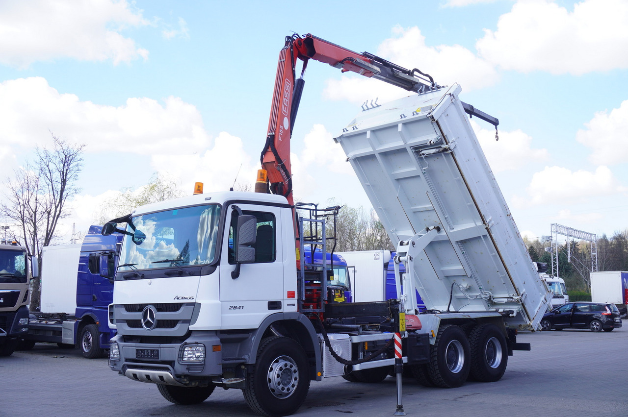 MERCEDES-BENZ Actros 2641 6×4 E5 / Crane / Dumper / 110000 km! - Camion platformă, Camion cu macara: Foto 2 MERCEDES-BENZ Actros 2641 6×4 E5 / Crane / Dumper / 110000 km! - Camion platformă, Camion cu macara: Foto 2
