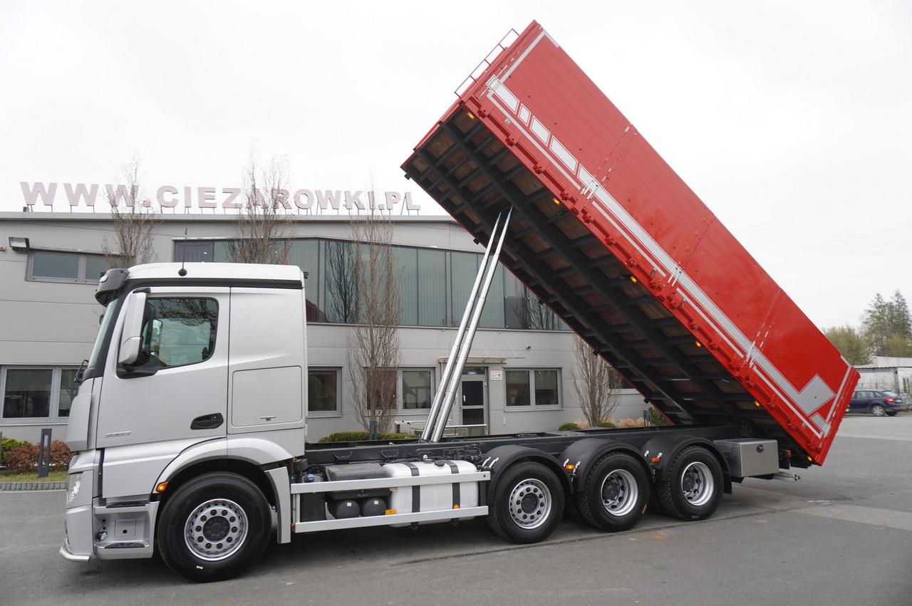 MERCEDES-BENZ Actros 3563 8x4 / Tipper for grain 20 t load capacity - Camion platformă: Foto 4 MERCEDES-BENZ Actros 3563 8x4 / Tipper for grain 20 t load capacity - Camion platformă: Foto 4