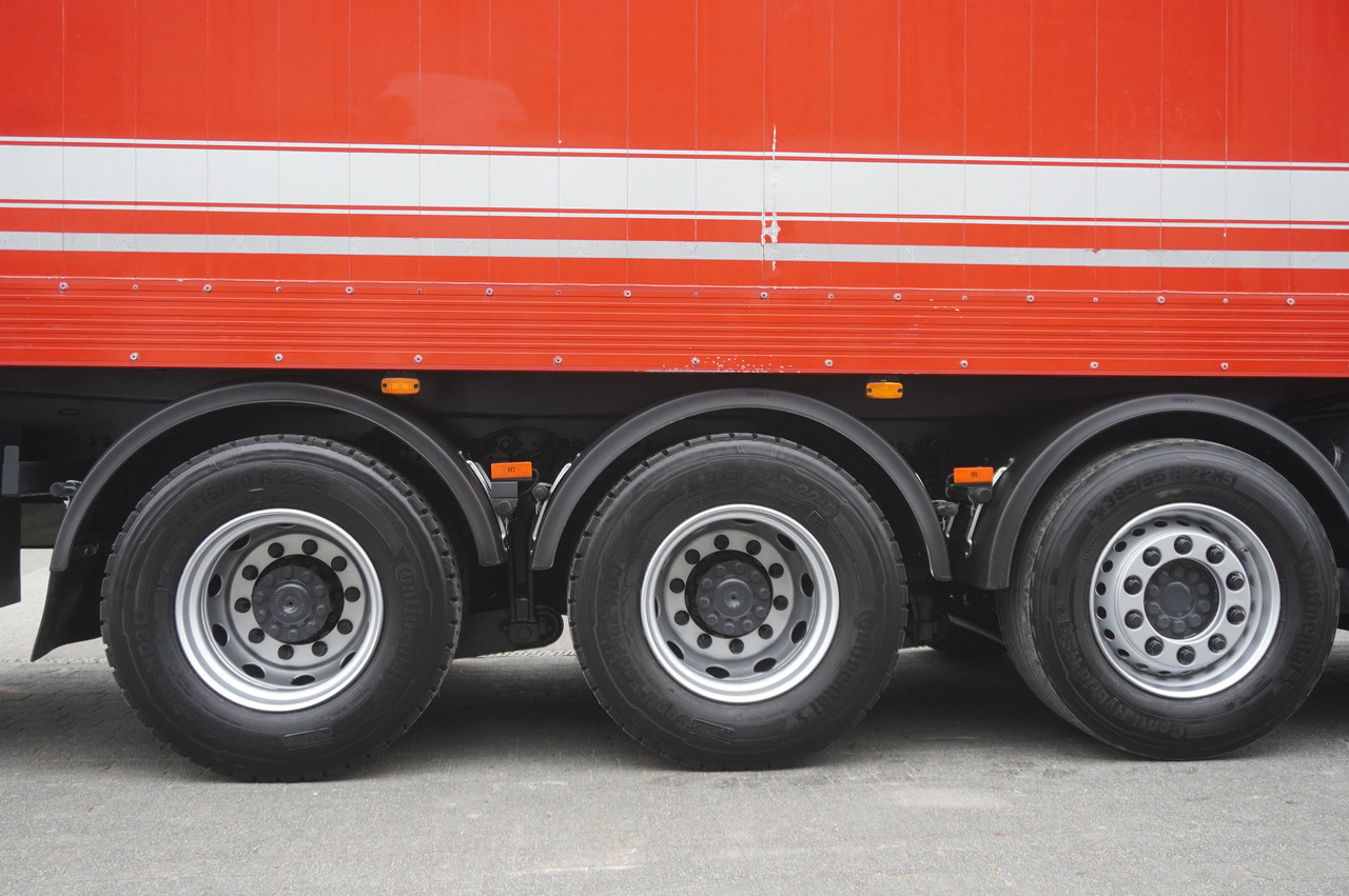 Camion platformă MERCEDES-BENZ Actros 3563 8x4 / Tipper for grain 20 t load capacity: Foto 21