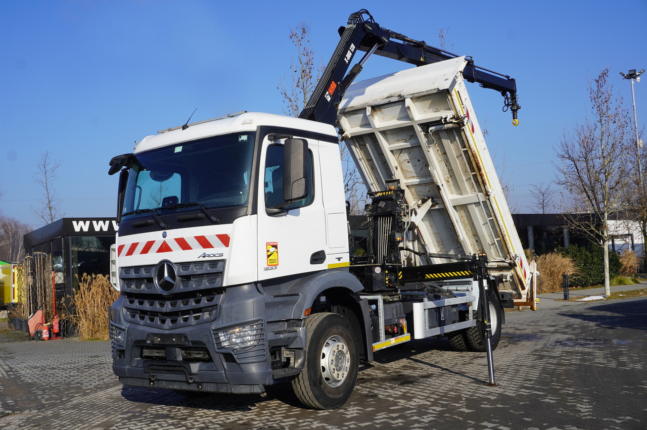 MERCEDES-BENZ Arocs 1833 / 87,000 km!!! / Hds HIAB X-DUO 128 B-2 / three-sided tipper - Camion platformă, Camion cu macara: Foto 1 MERCEDES-BENZ Arocs 1833 / 87,000 km!!! / Hds HIAB X-DUO 128 B-2 / three-sided tipper - Camion platformă, Camion cu macara: Foto 1