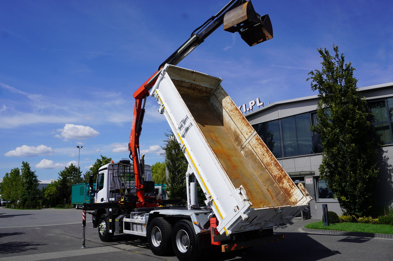 MERCEDES-BENZ Arocs 2636 / 6x4 / HDS Fassi / 3-Way Tipper / Bortmatic - Camion basculantă, Camion cu macara: Foto 5 MERCEDES-BENZ Arocs 2636 / 6x4 / HDS Fassi / 3-Way Tipper / Bortmatic - Camion basculantă, Camion cu macara: Foto 5