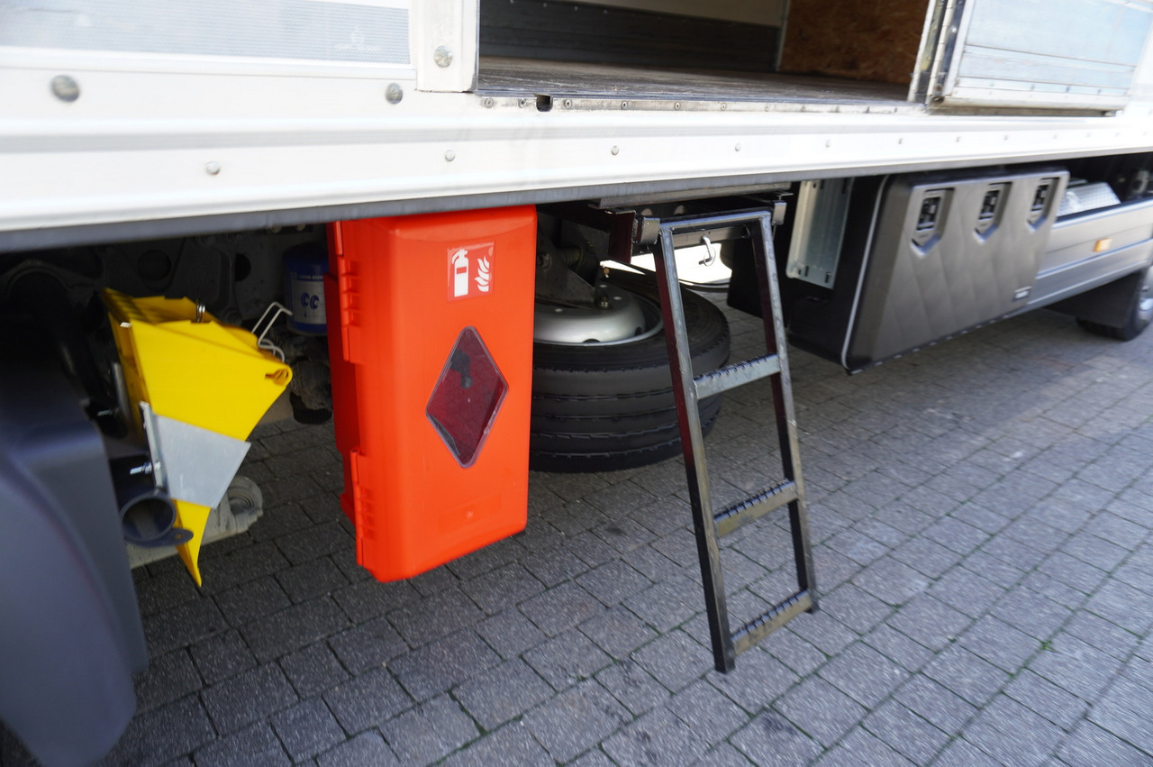 Camion furgon MERCEDES-BENZ Atego 1318 E6 / 20 pallet container / lift / 90 thousand km !!!: Foto 20