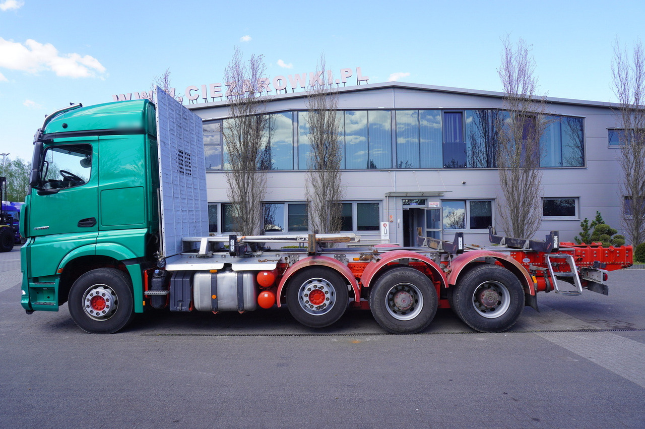 Mercedes-Benz Arocs 3563 8 × 4 / 630 HP / steered axle / Logging superstructure - Camion cu macara: Foto 4 Mercedes-Benz Arocs 3563 8 × 4 / 630 HP / steered axle / Logging superstructure - Camion cu macara: Foto 4