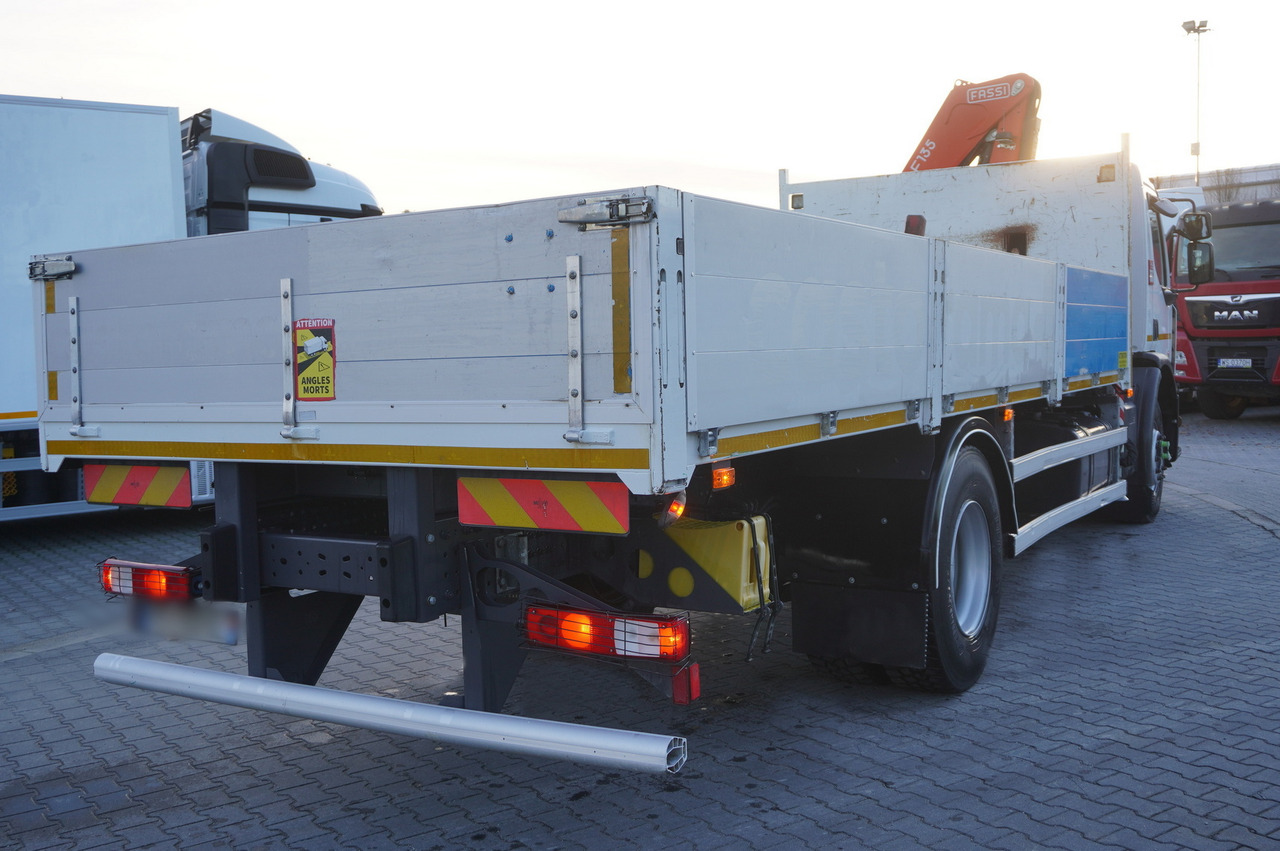 RENAULT C280 DTI 8 / FASSI crane 5.6 T / range 8 m / Flatbed 15 EPAL - Camion platformă, Camion cu macara: Foto 3 RENAULT C280 DTI 8 / FASSI crane 5.6 T / range 8 m / Flatbed 15 EPAL - Camion platformă, Camion cu macara: Foto 3