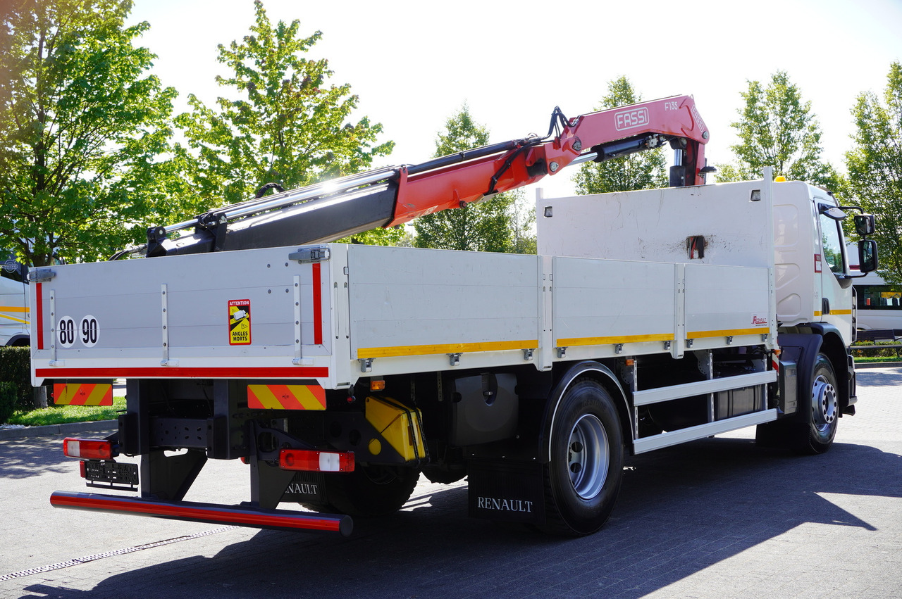 RENAULT C280 DTI 8 / FASSI crane 5.6 T / range 8 m / Flatbed 15 EPAL - Camion platformă, Camion cu macara: Foto 4 RENAULT C280 DTI 8 / FASSI crane 5.6 T / range 8 m / Flatbed 15 EPAL - Camion platformă, Camion cu macara: Foto 4
