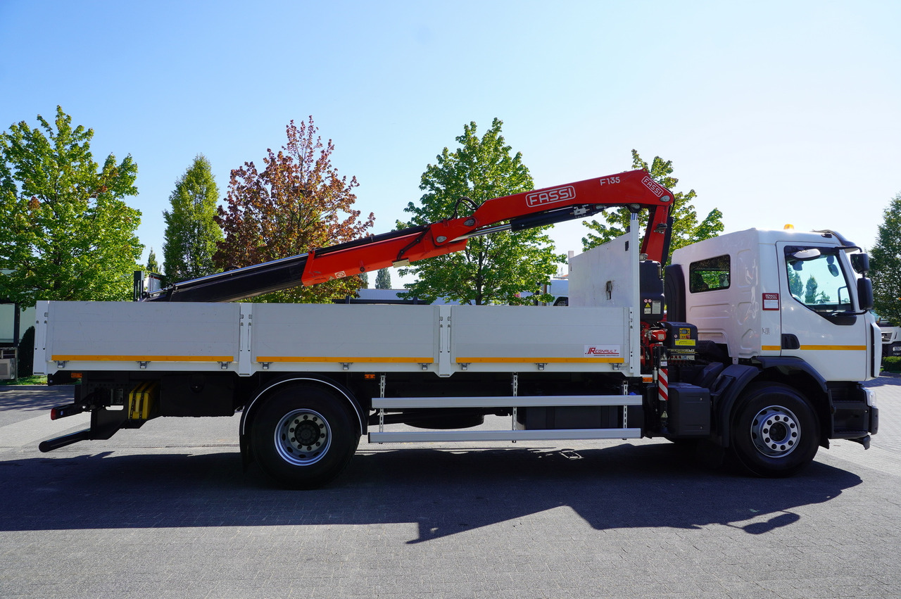 RENAULT C280 DTI 8 / FASSI crane 5.6 T / range 8 m / Flatbed 15 EPAL - Camion cu macara: Foto 2 RENAULT C280 DTI 8 / FASSI crane 5.6 T / range 8 m / Flatbed 15 EPAL - Camion cu macara: Foto 2